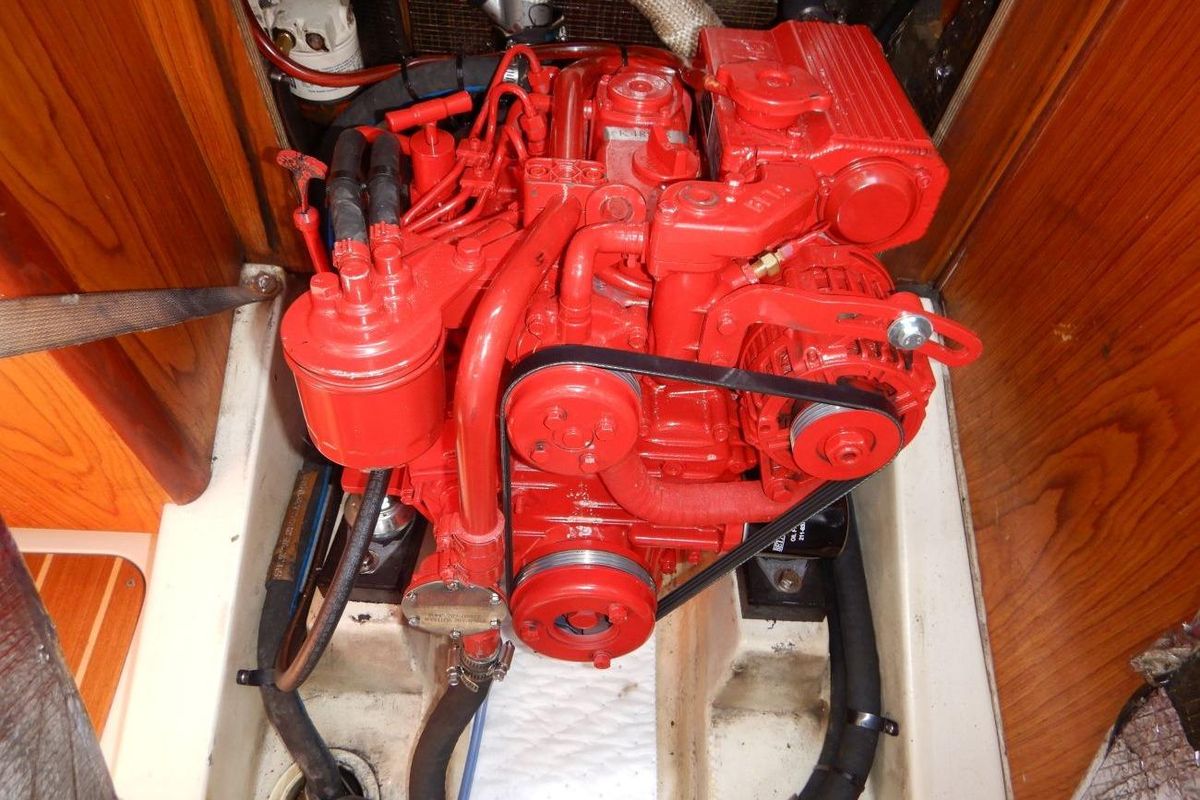 2001 Hunter 320