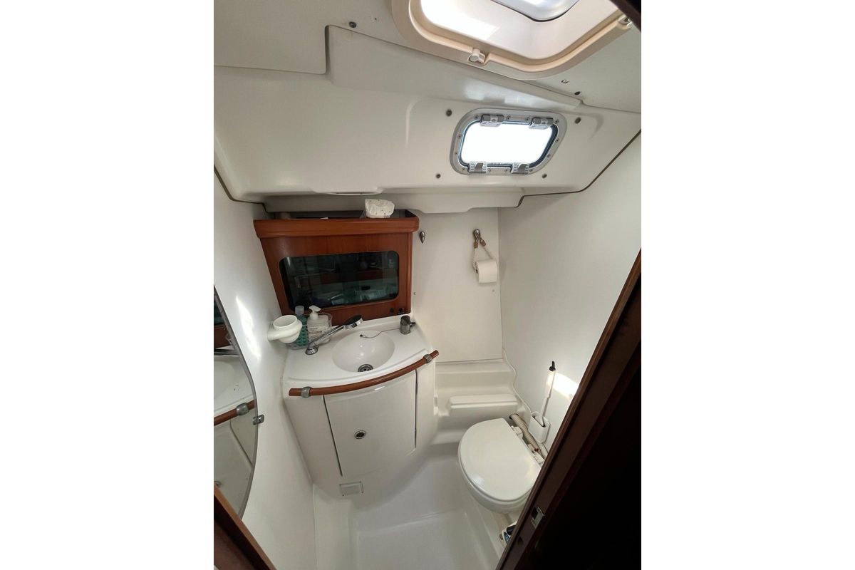 2002 Beneteau Oceanis Clipper 411