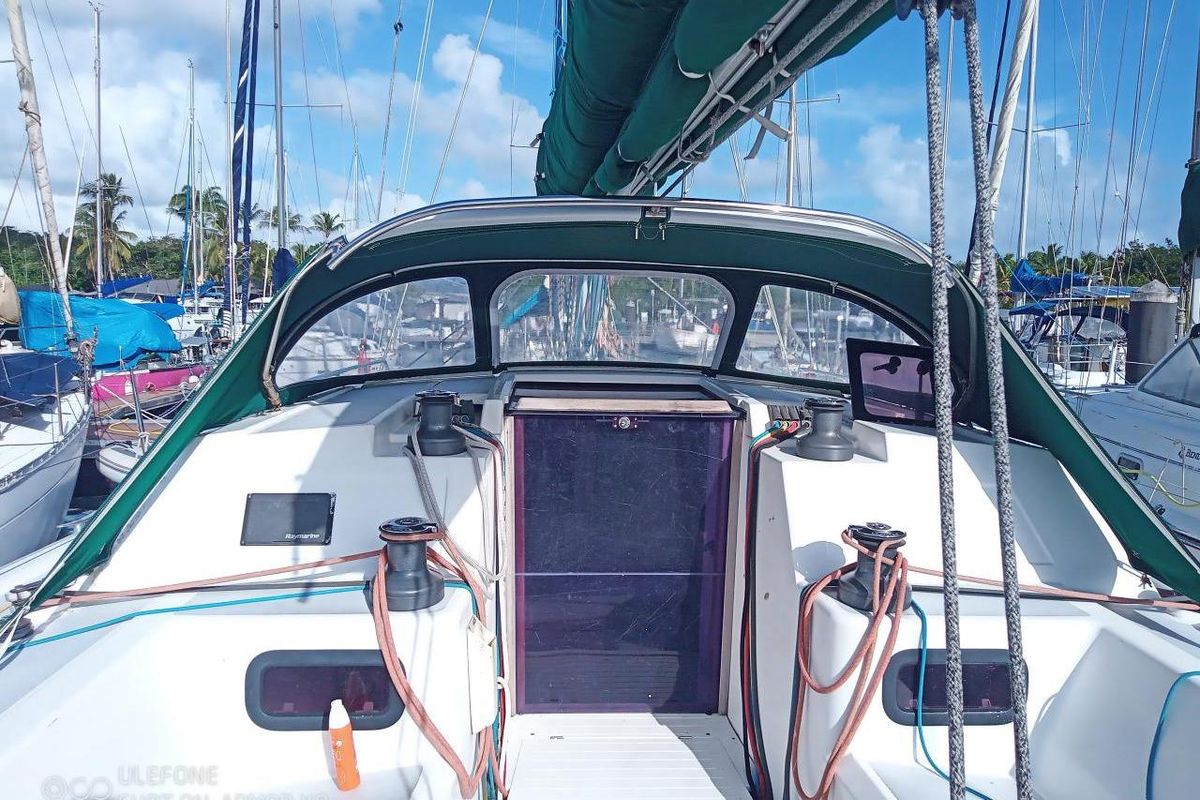 2012 RM Yachts RM 1260