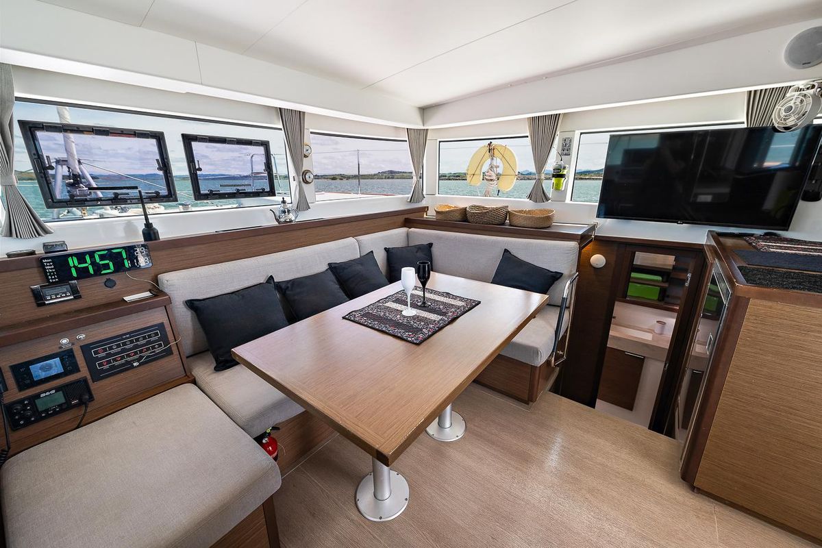 2021 Lagoon 40