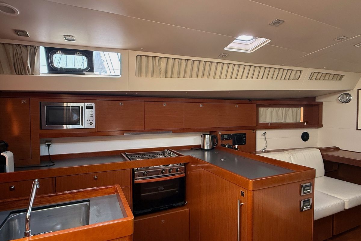 2012 Beneteau Oceanis 48
