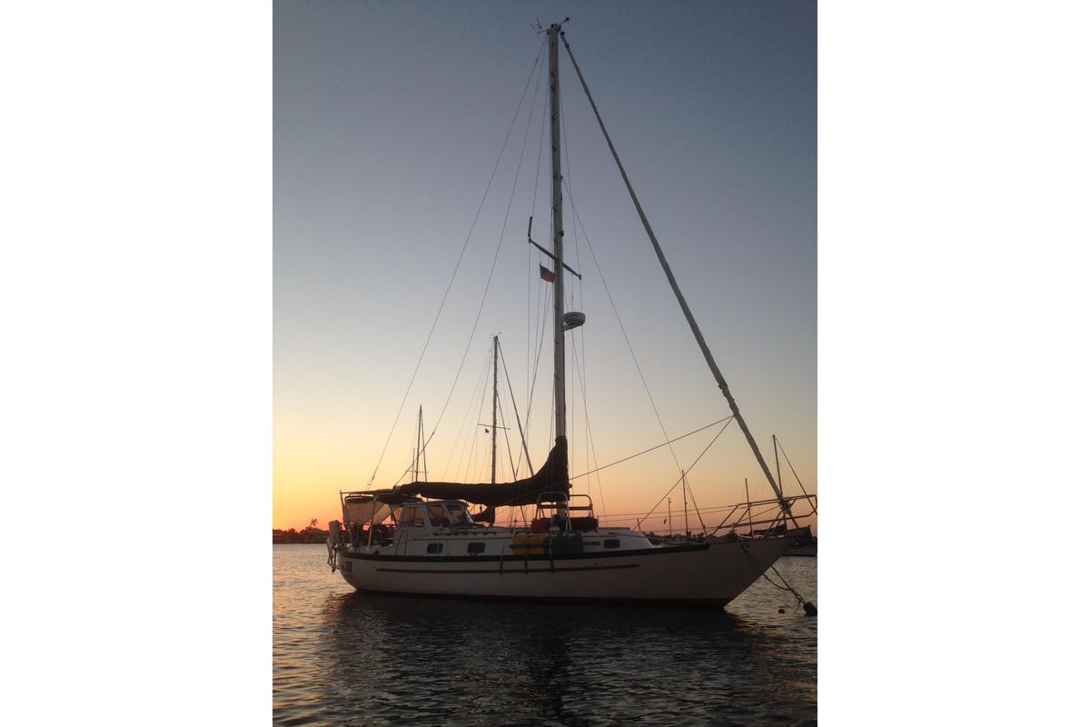 1989 Pacific Seacraft 37