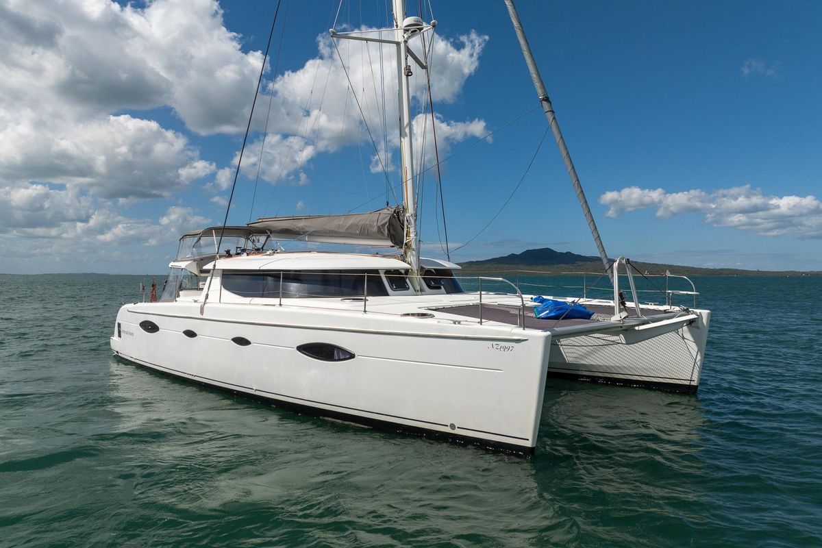 2011 Fountaine Pajot Salina 48
