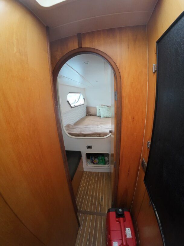 1998 Catana 471