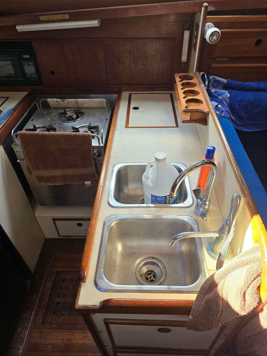 1980 Whitby Aux Sailing Ketch