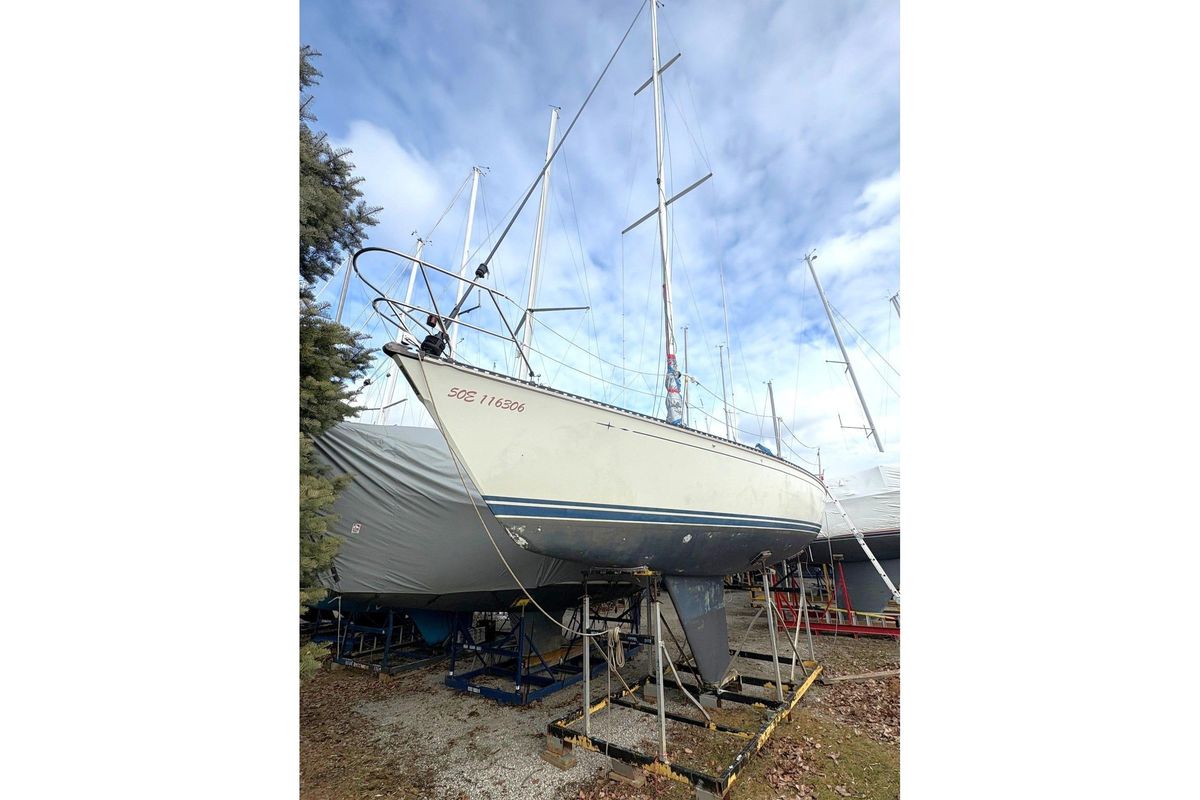 1985 C&C 33 Mk II en venta en Toronto, Ontario, Canada 33 pies