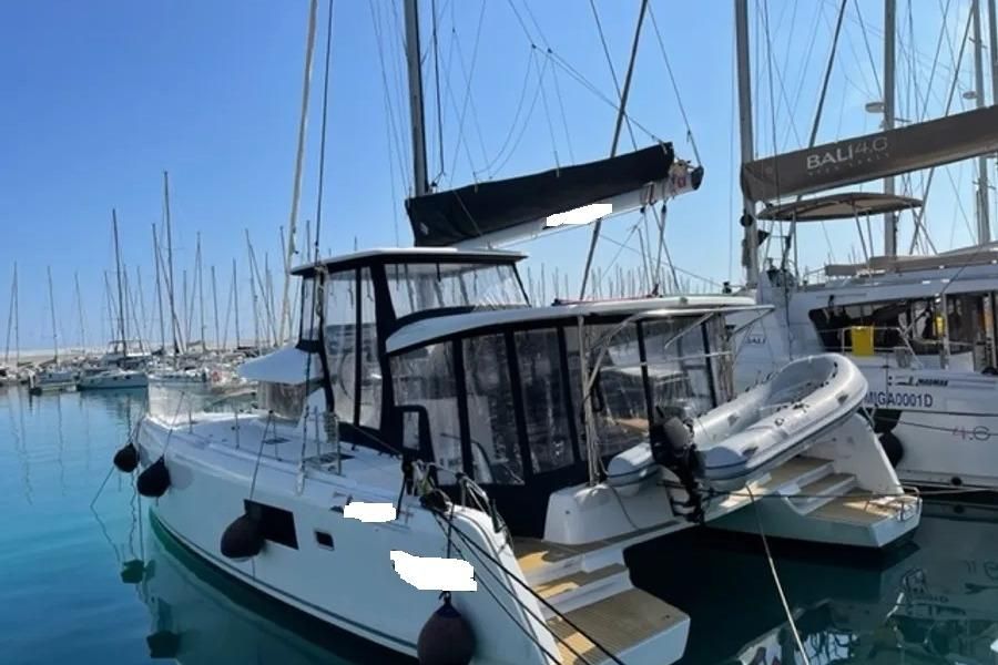 2020 Lagoon 42 for sale in Piombino, Livorno, Italy 42 ft