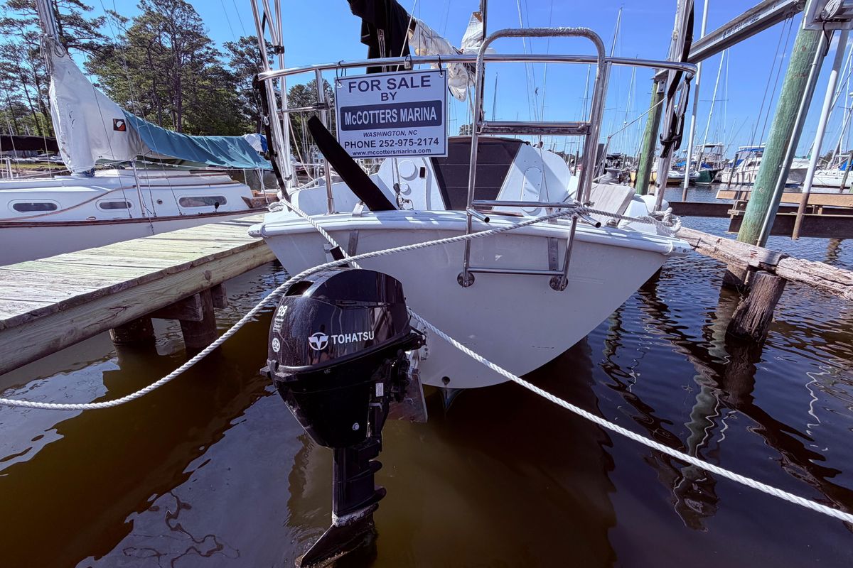 1982 Ericson 25+