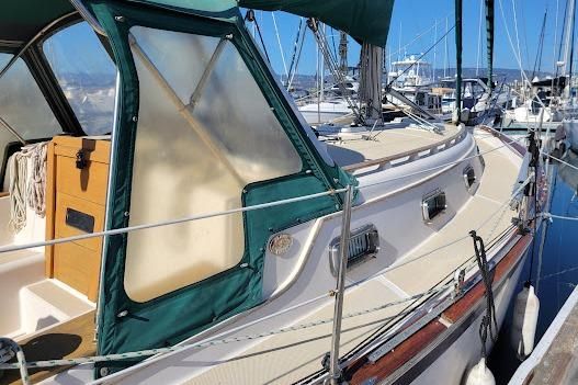 1988 Island Packet 31