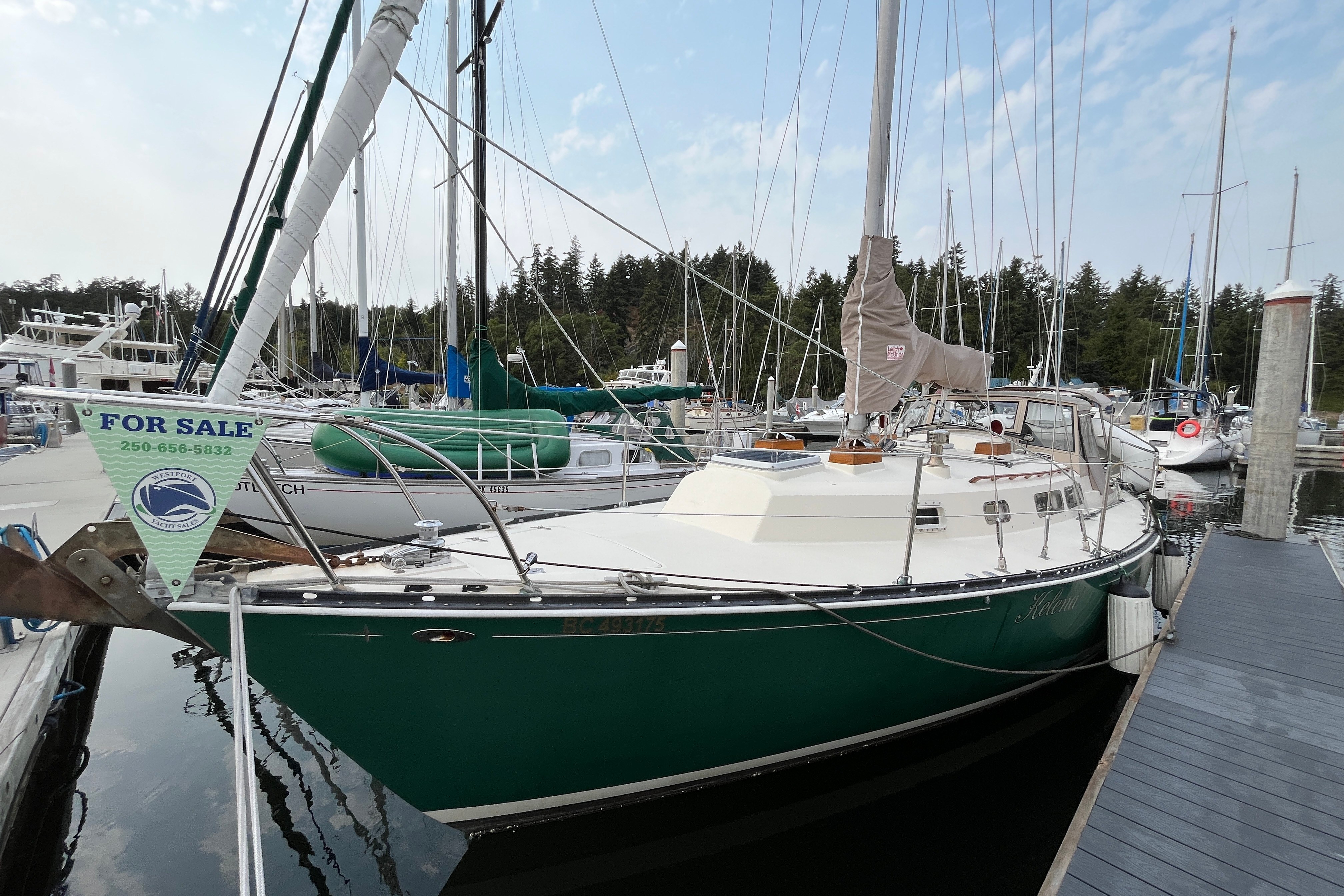 1976 Ontario Yachts 32 for sale in North Saanich, British Columbia, Canada