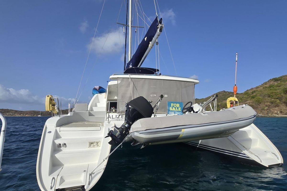 2005 Lagoon 440