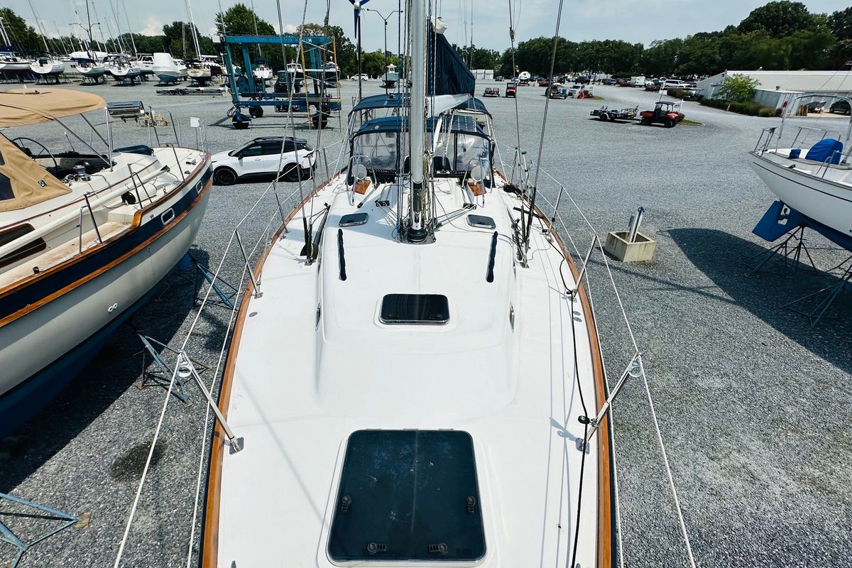 2005 Tartan 3700