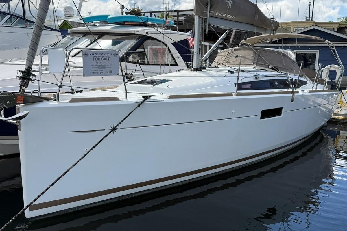 2016 Jeanneau Sun Odyssey 349