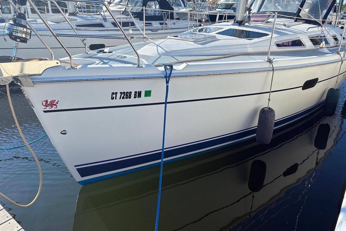 2004 Hunter 36