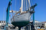2002 Oyster 62