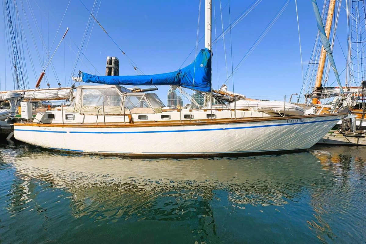 1980 Discovery 42