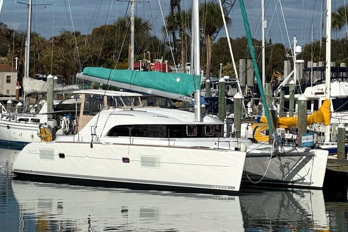 2005 Lagoon 380 S2 Boats
