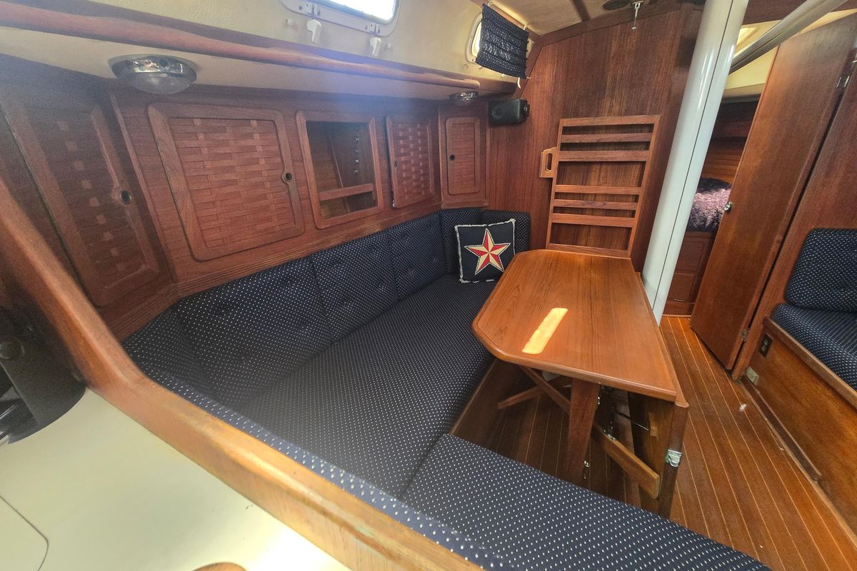 1988 Sabre 38