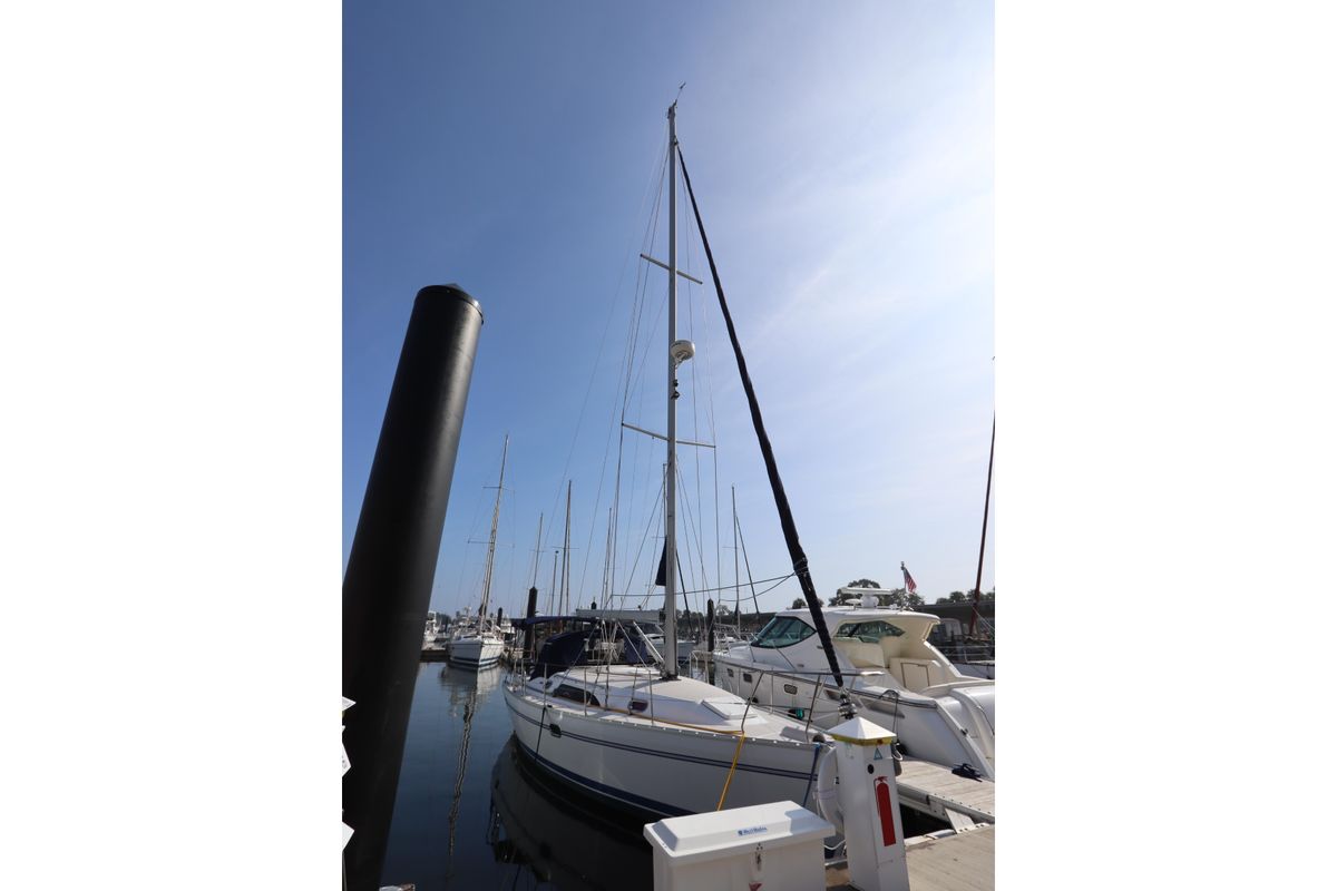 2011 Catalina 355