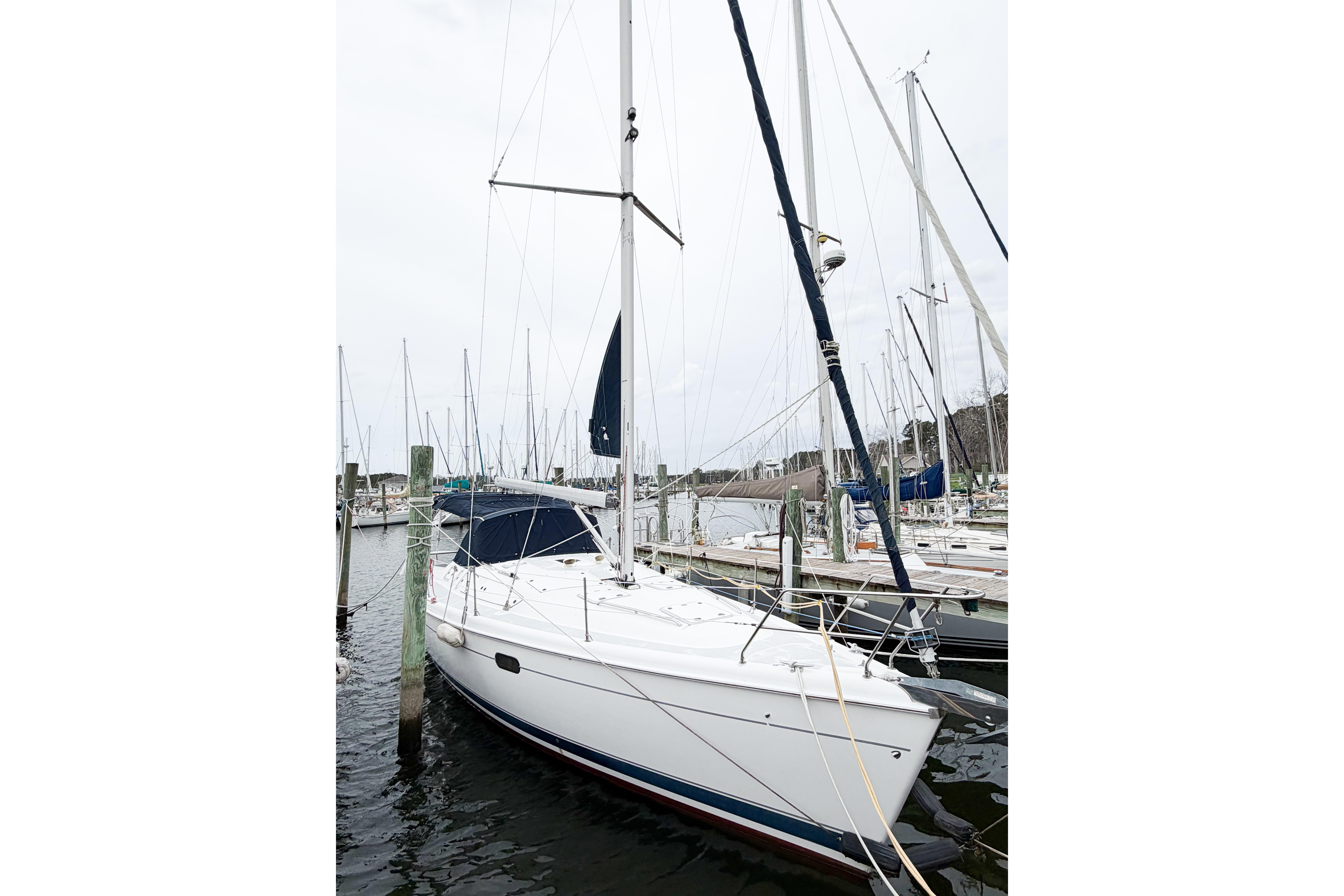 2002 Hunter 380 for sale in Oriental, North Carolina