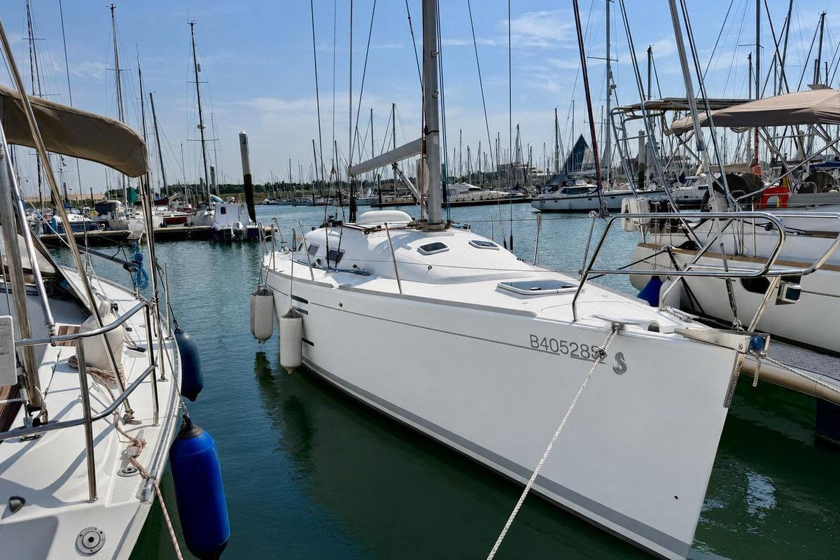 2002 Beneteau First 36.7 for sale in Nieuwpoort, Belgium 36 ft