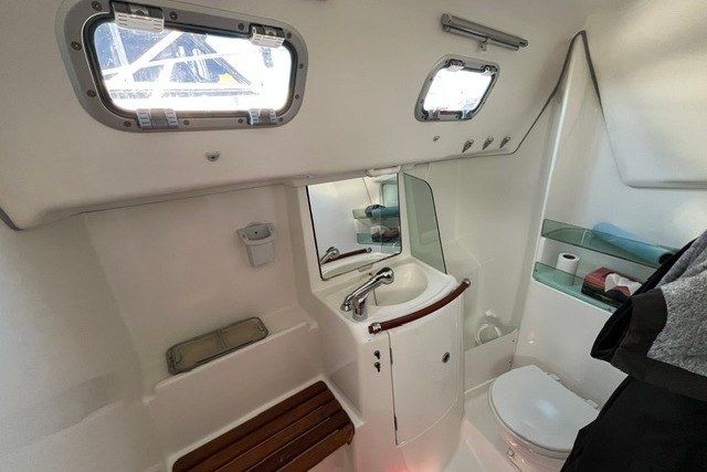 2005 Beneteau 323