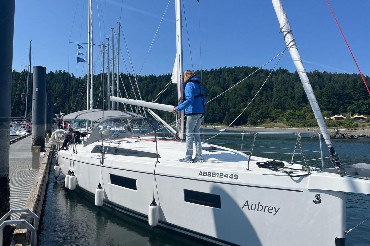 2023 Beneteau Oceanis 34.1