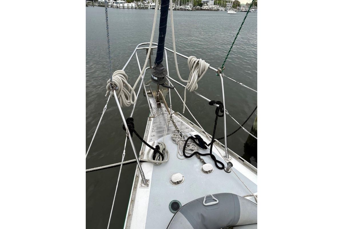 1989 Hylas 44