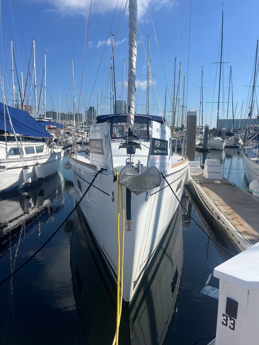 2019 Beneteau Oceanis 38.1
