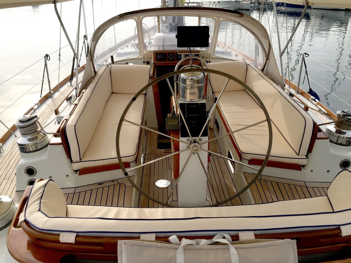 1986 Little Harbor 53
