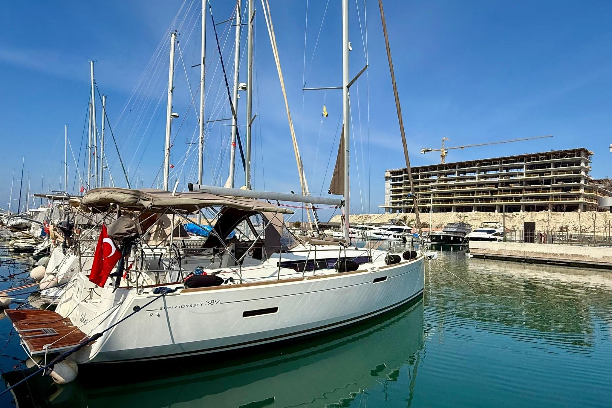 2018 Jeanneau Sun Odyssey 389 for sale in Kuşadası, Turkey