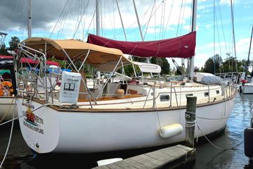 1988 Island Packet 38 Boats