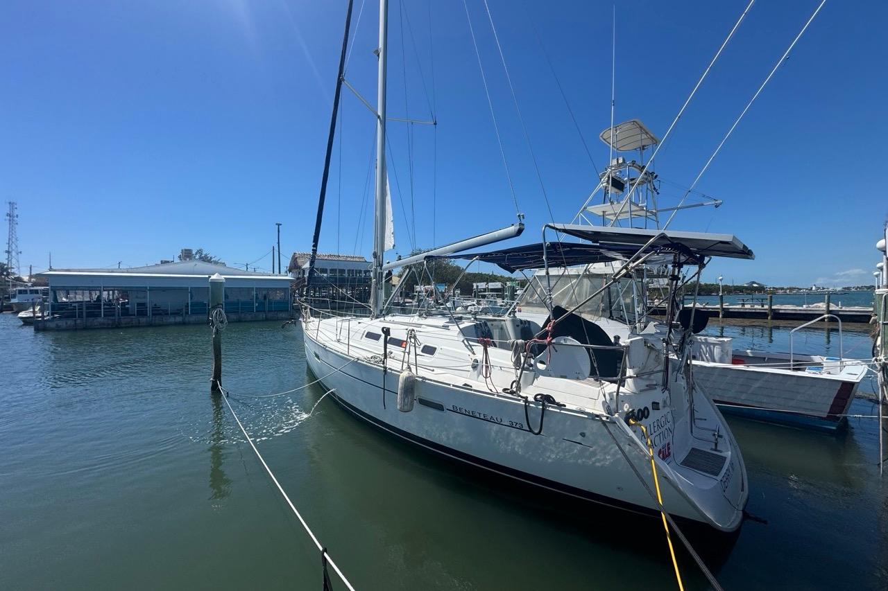 2005 Beneteau Oceanis Clipper 373 for sale in Marathon, Florida