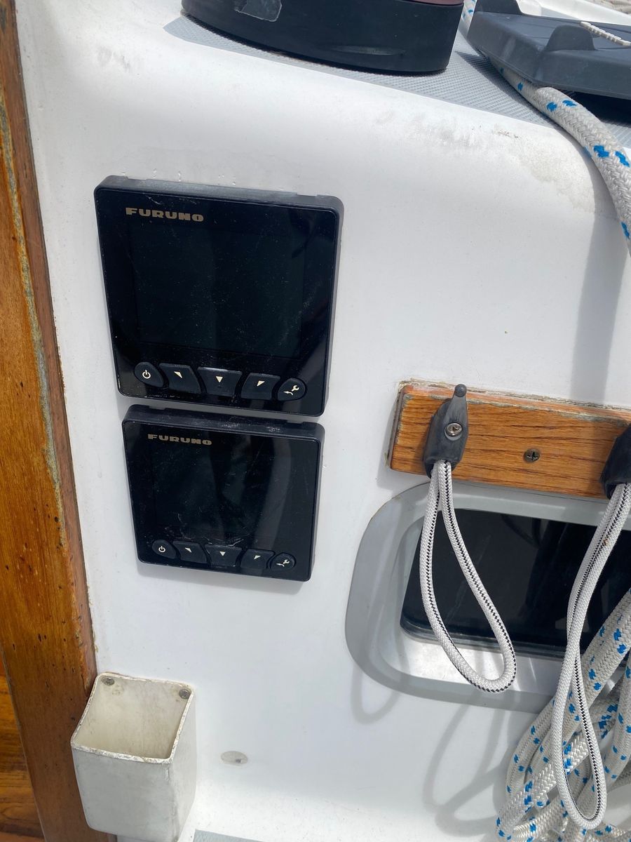 1987 Freedom Boats 30