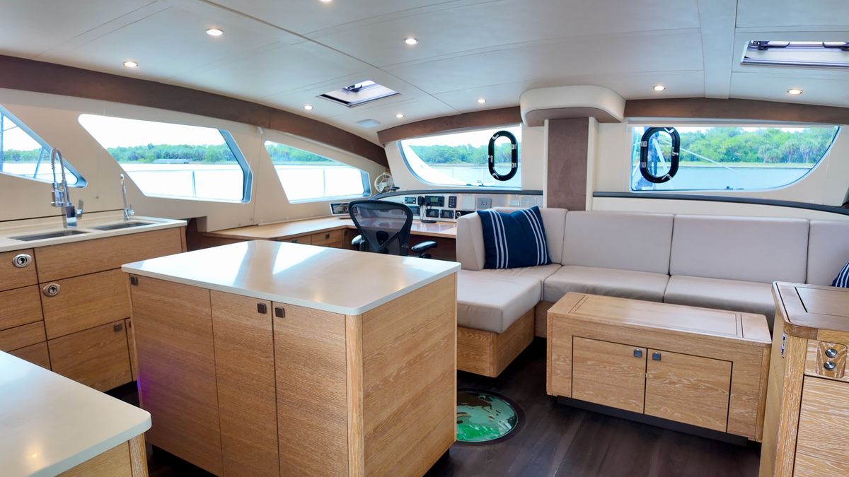2021 Xquisite Yachts X5 PLUS