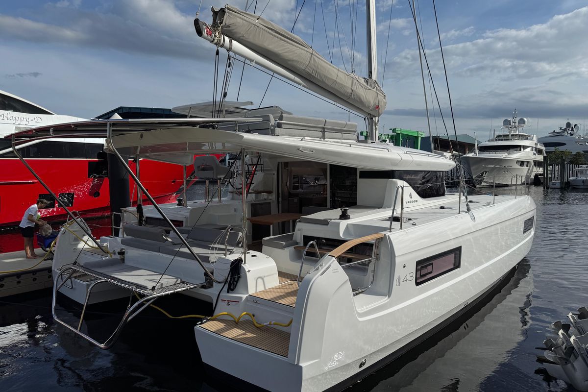 2026 Lagoon 43