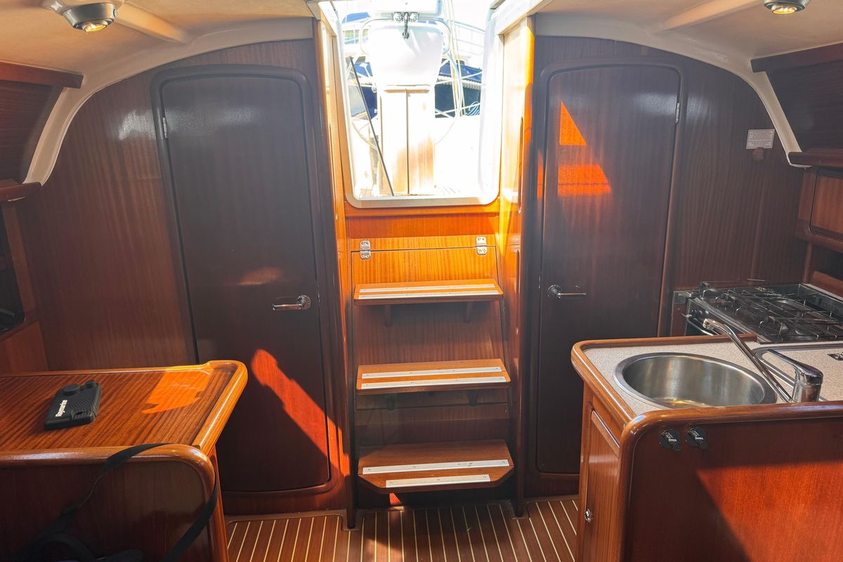 2000 Bavaria Cruiser 34