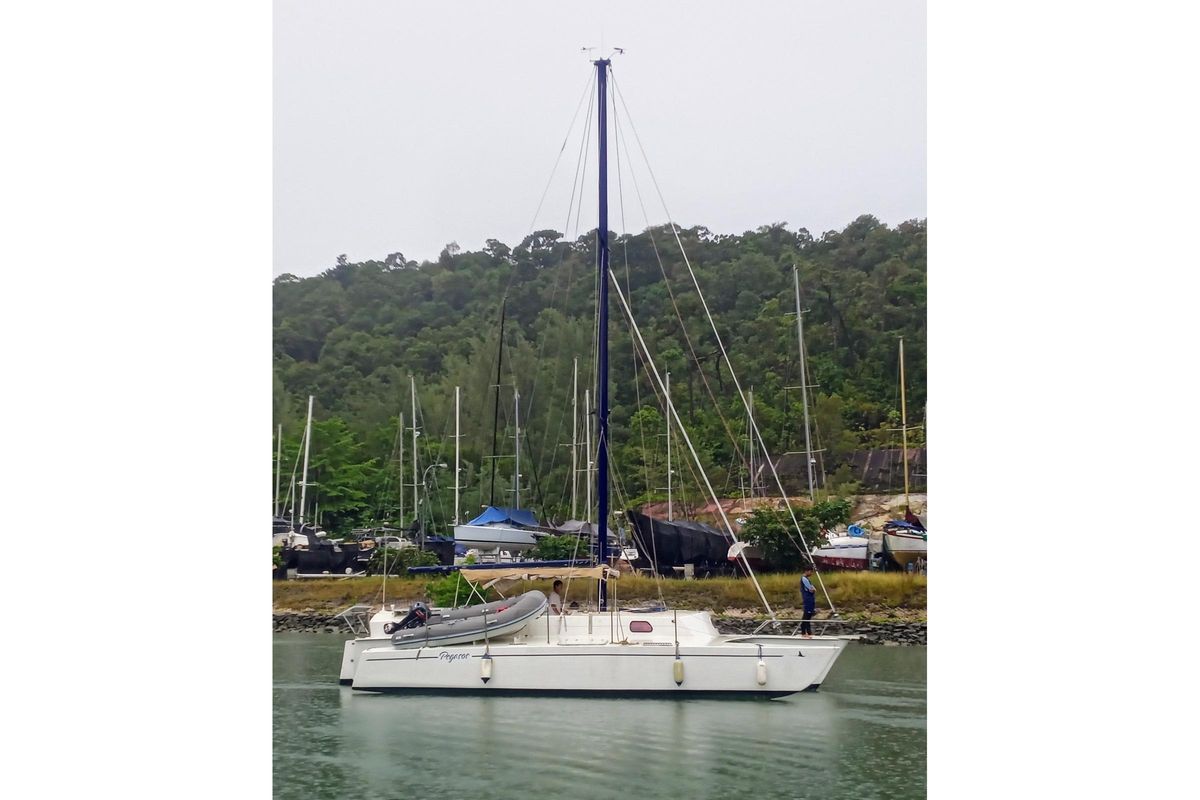 1979 Searunner 37