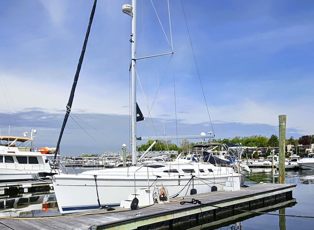 2007 Hunter 41 Aft Cockpit