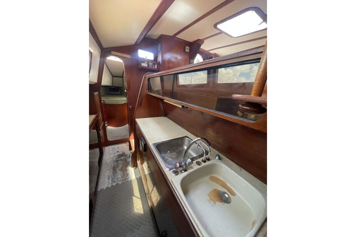 1985 Prout Snowgoose 37