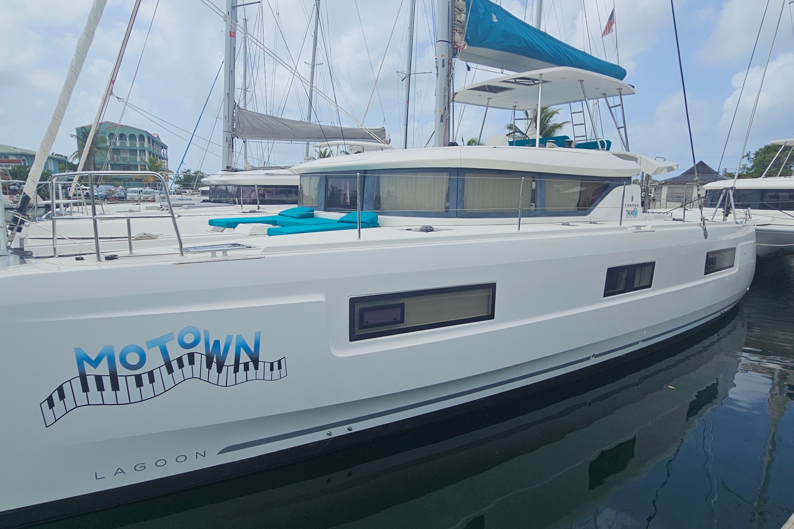 2021 Lagoon 46