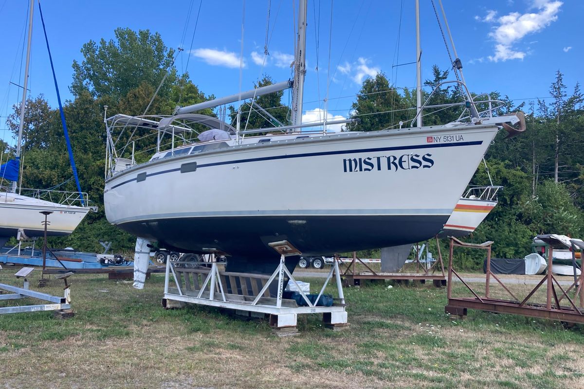 1992 Hunter 33.5
