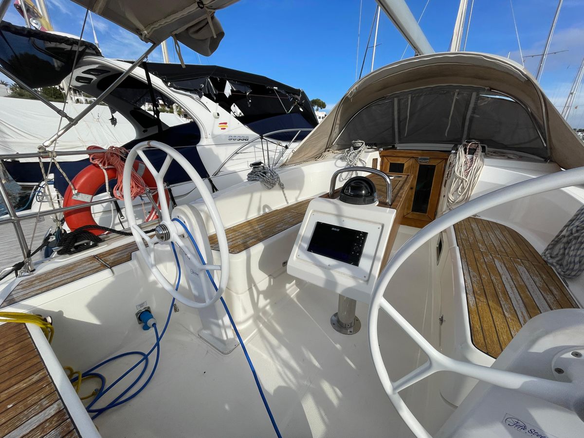 2025 Bavaria 34 Cruiser Style
