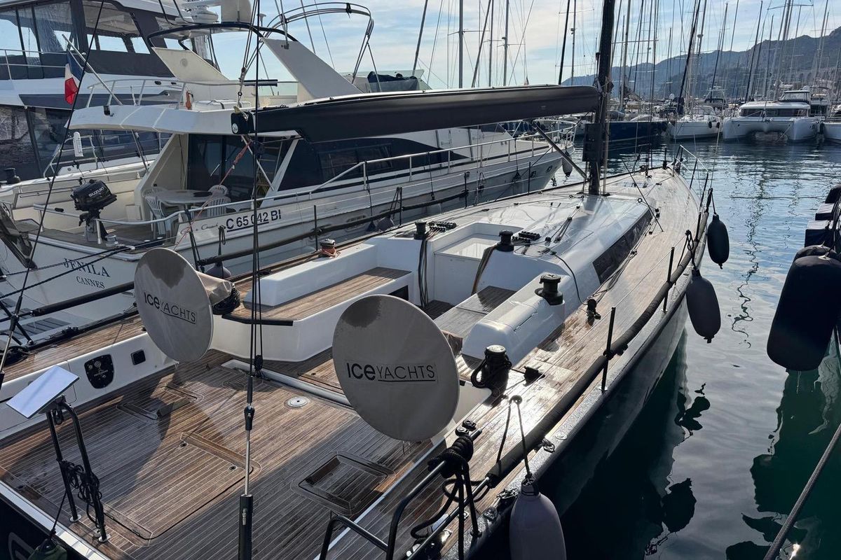 2016 Ice Yachts 52