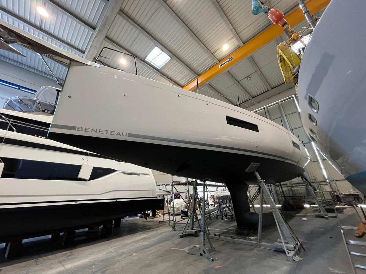 2025 Beneteau Oceanis Yacht 60