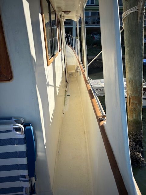 1978 Marine Trader 40 Europa
