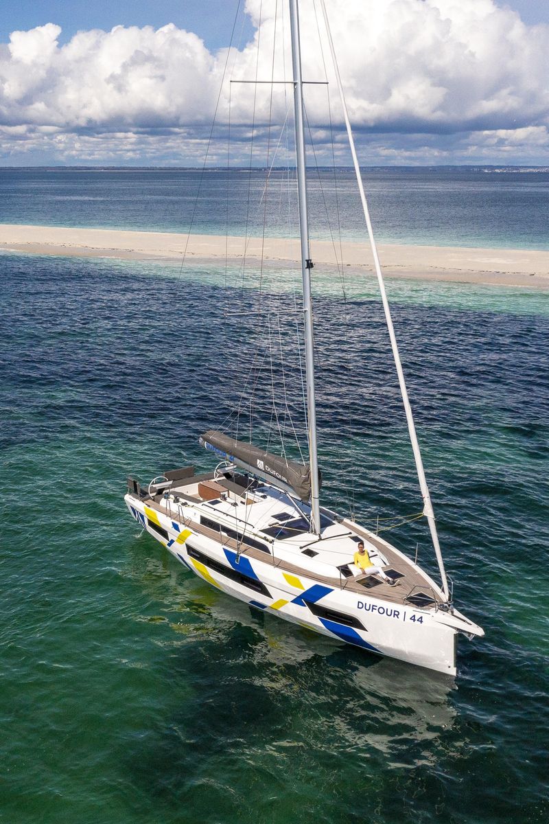 2025 Dufour 44