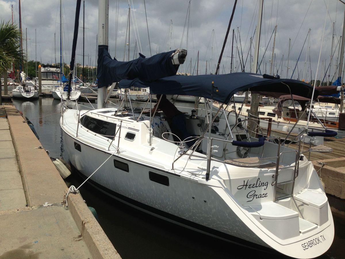 1995 Hunter 36 Vision