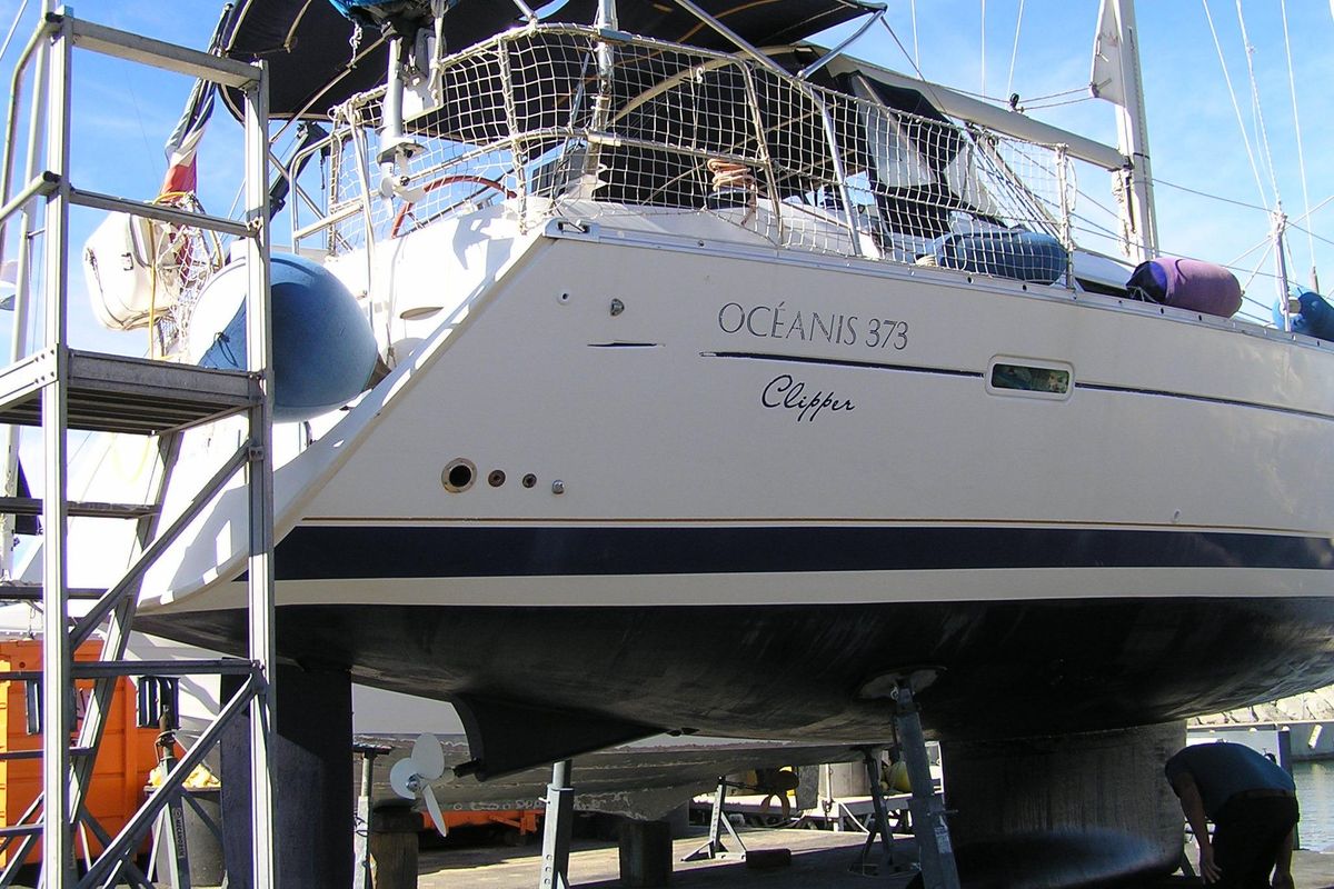2005 Beneteau Oceanis Clipper 373