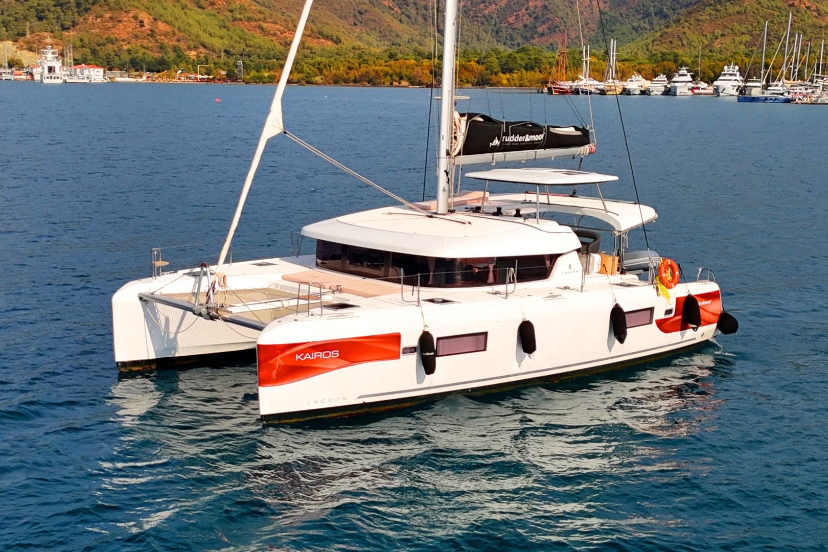 2022 Lagoon 42